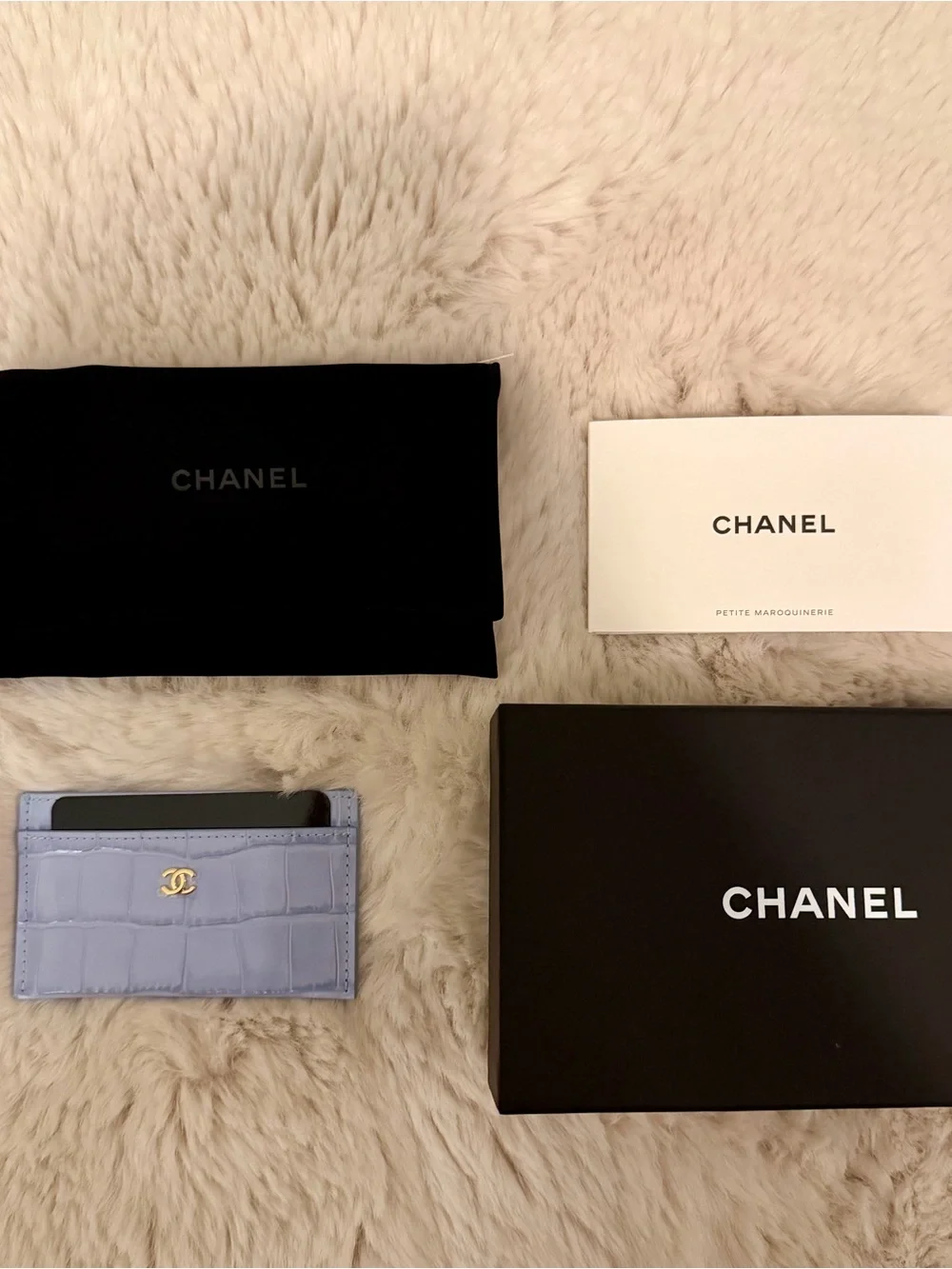 Chanel 26B Light Blue Croc Embossed Leather Cardholder with gold hardware - Picture 5 of 7